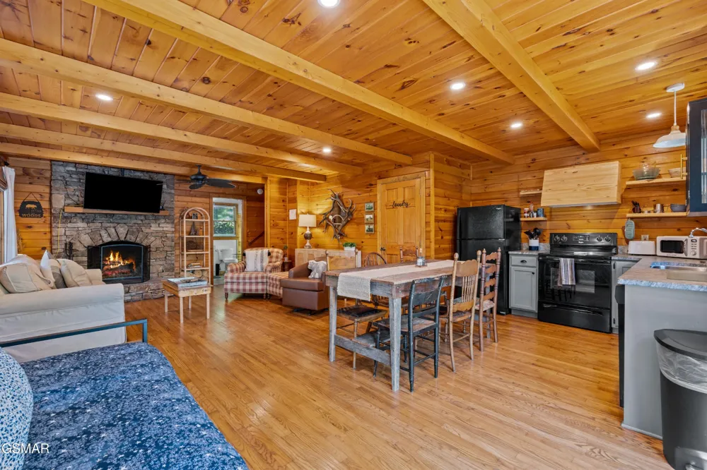 3956 Millers Ridge Way Sevierville, TN 37862