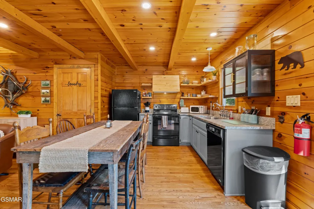 3956 Millers Ridge Way Sevierville, TN 37862