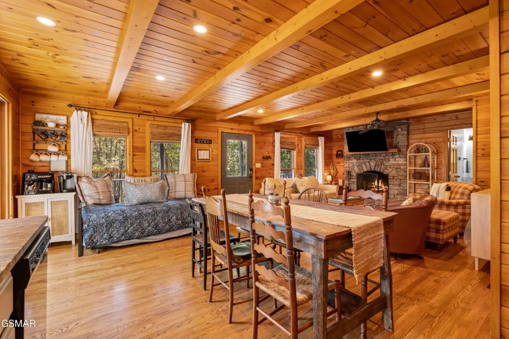 3956 Millers Ridge Way Sevierville, TN 37862