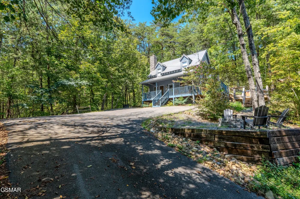 3956 Millers Ridge Way Sevierville, TN 37862
