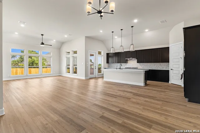 137 Gallant Fox Castroville, TX 78009