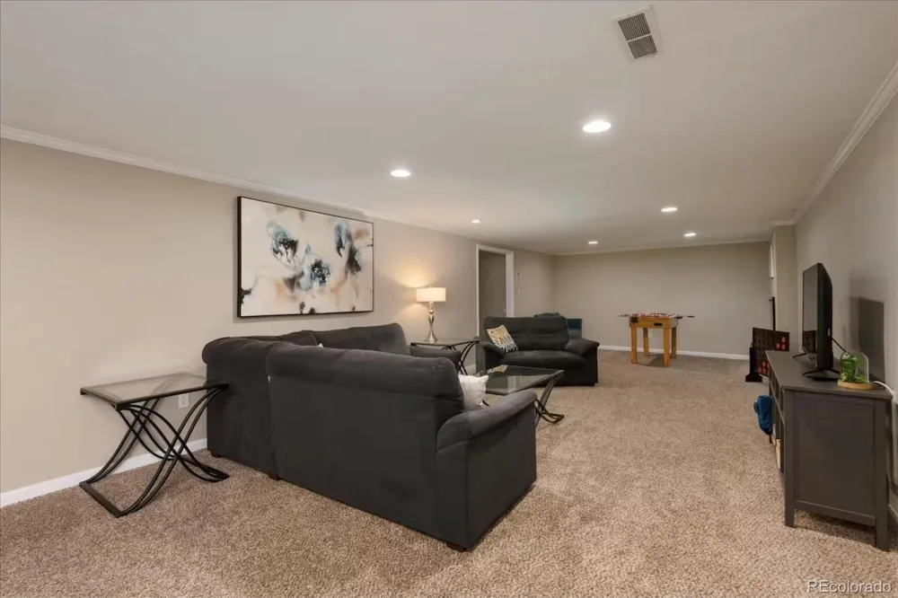 991 E Cottonwood Avenue Centennial, CO 80121