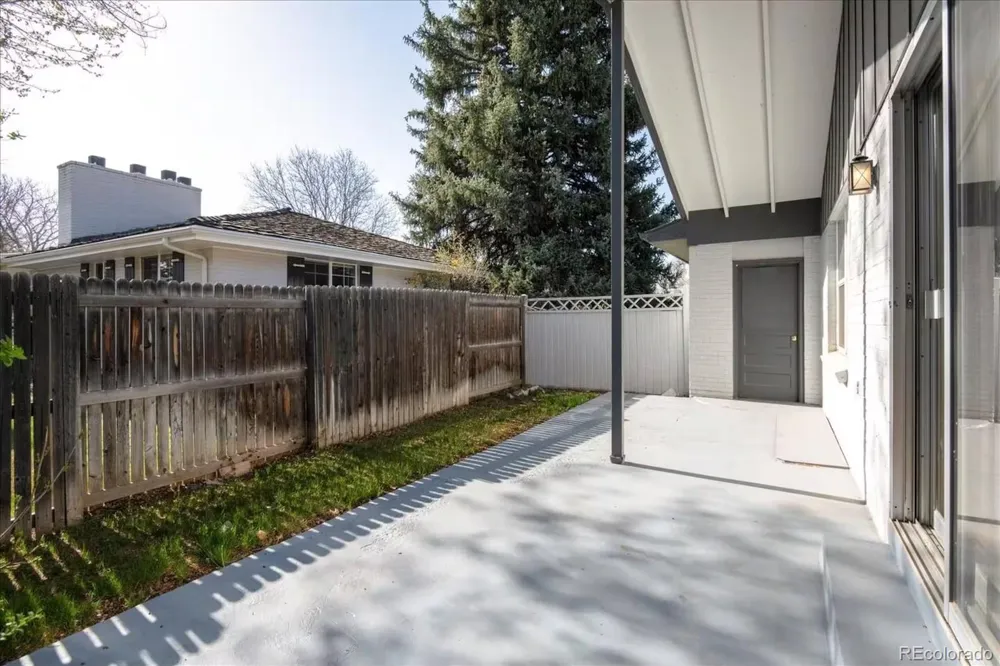 991 E Cottonwood Avenue Centennial, CO 80121