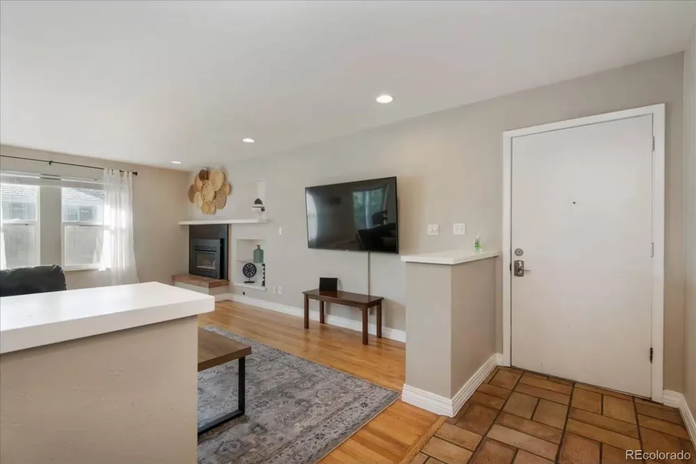 991 E Cottonwood Avenue Centennial, CO 80121