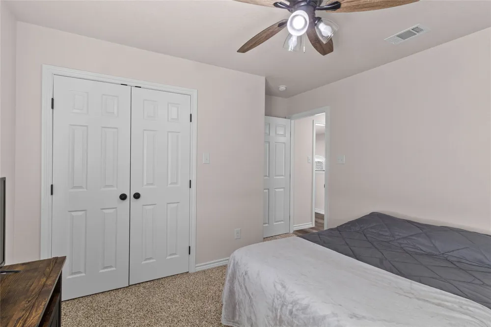 5720 County Road 1017 Joshua, TX 76058