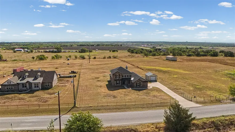 5720 County Road 1017 Joshua, TX 76058