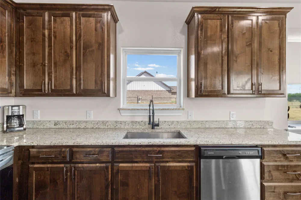 5720 County Road 1017 Joshua, TX 76058