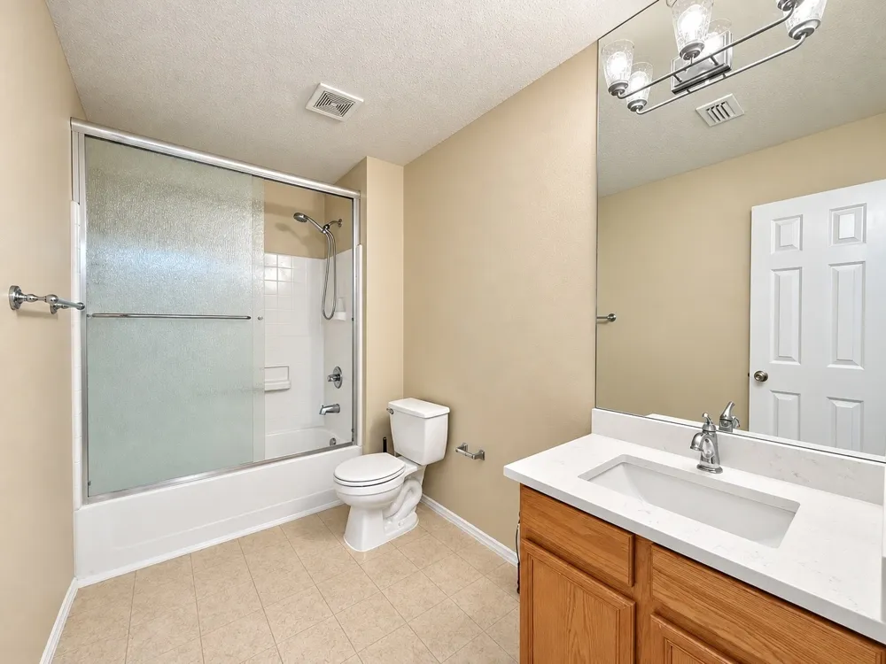 14800 Ledgeview Court Balch Springs, TX 75180