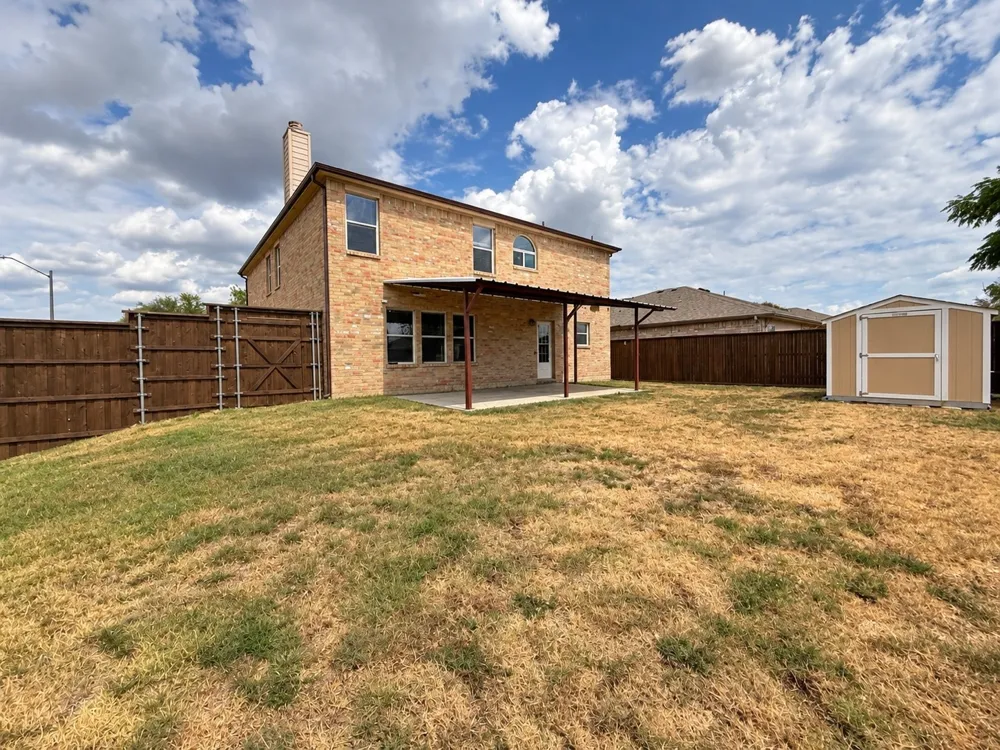 14800 Ledgeview Court Balch Springs, TX 75180