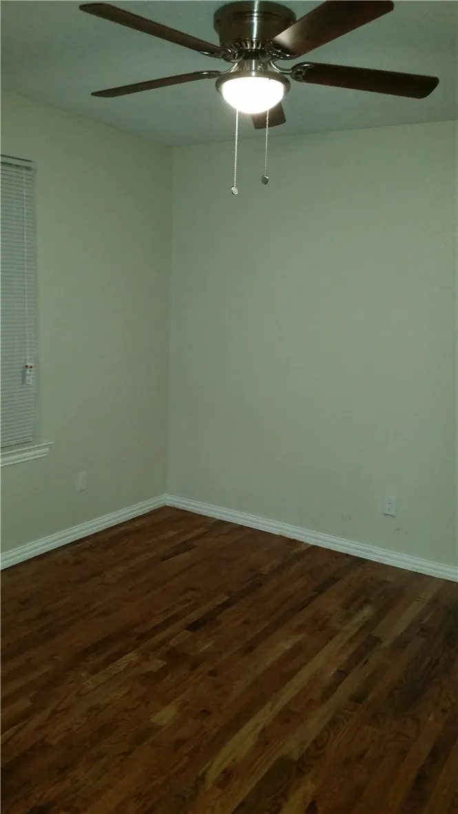 1925 W 10th Street Dallas, TX 75208