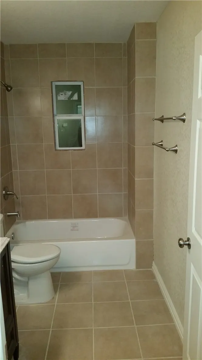 1925 W 10th Street Dallas, TX 75208