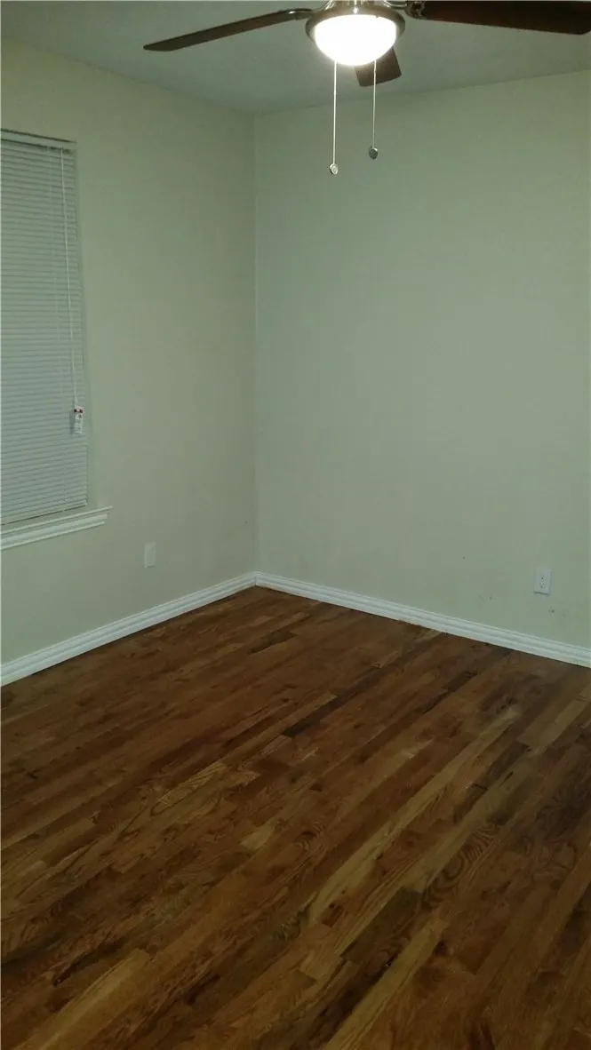 1925 W 10th Street Dallas, TX 75208