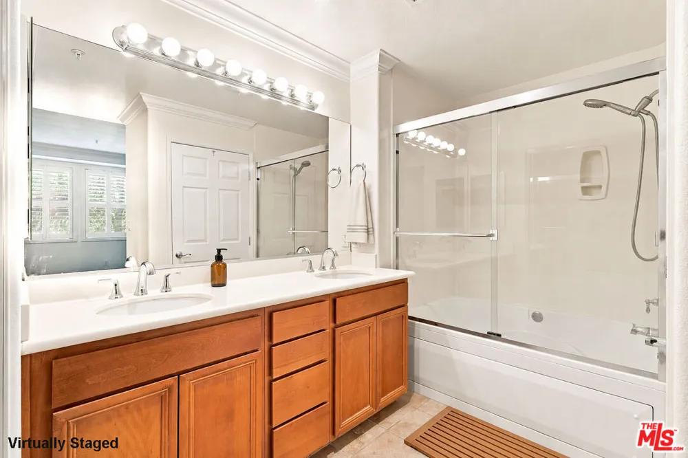 12963 Runway Road Playa Vista, CA 90094