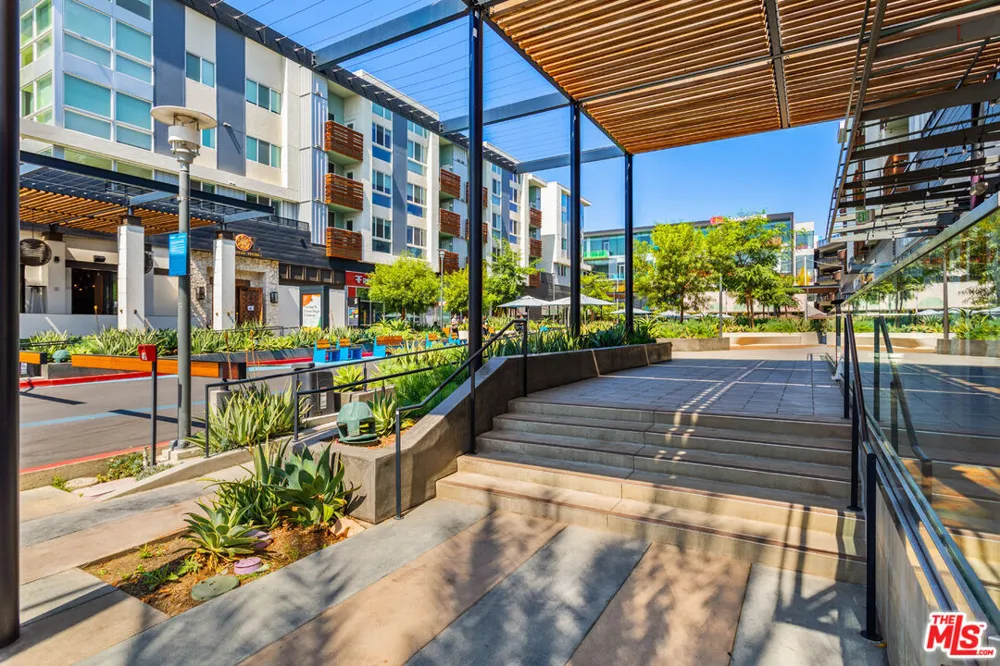 12963 Runway Road Playa Vista, CA 90094