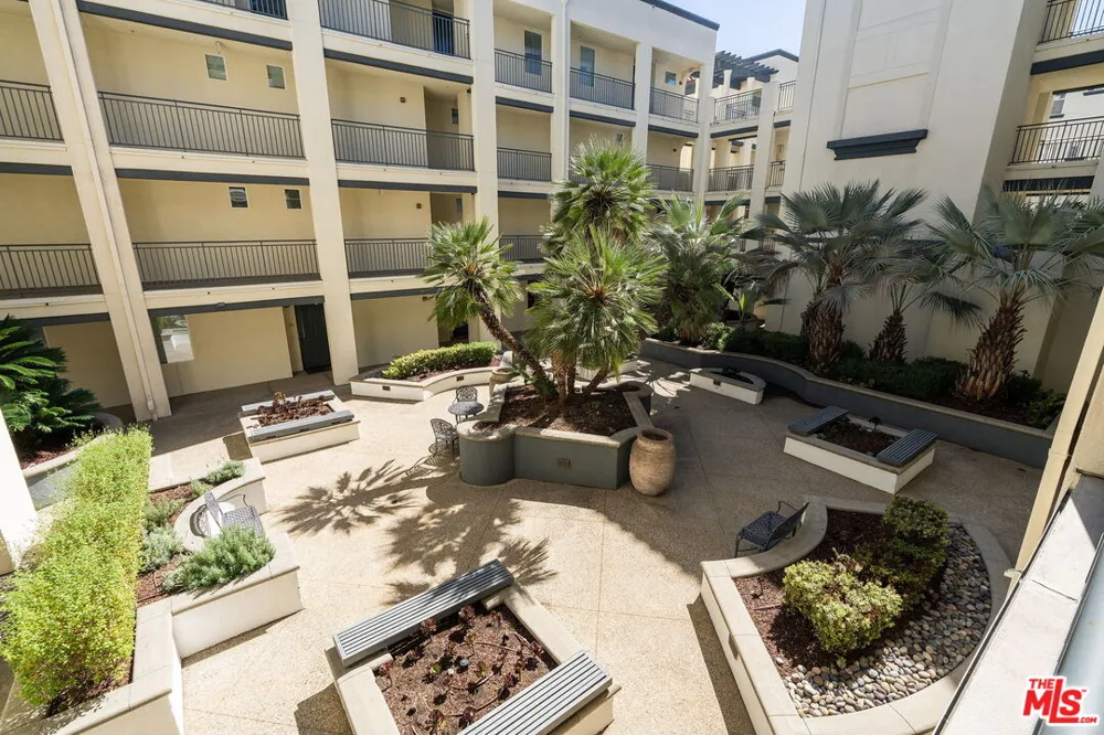 12963 Runway Road Playa Vista, CA 90094