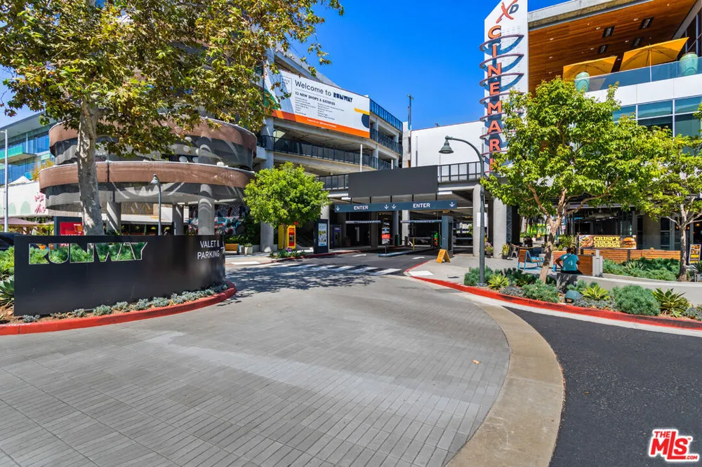 12963 Runway Road Playa Vista, CA 90094