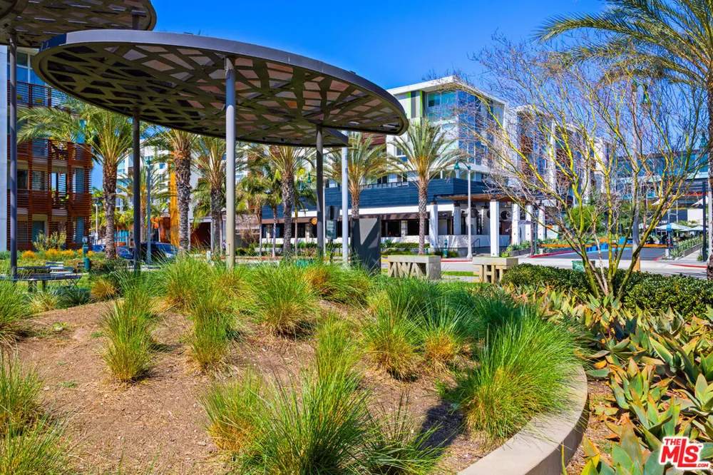 12963 Runway Road Playa Vista, CA 90094