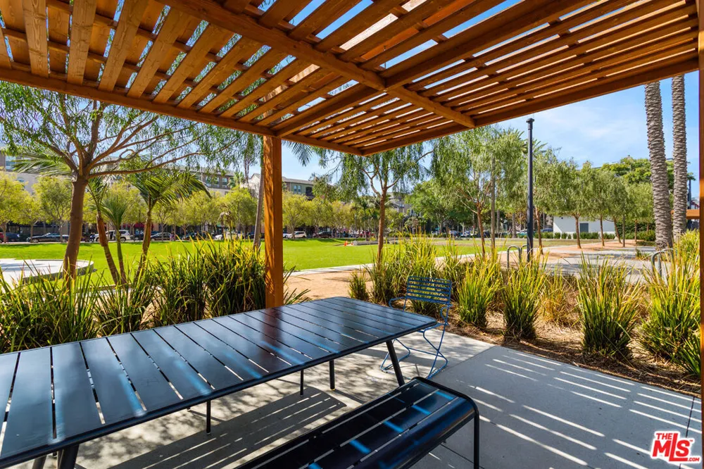 12963 Runway Road Playa Vista, CA 90094