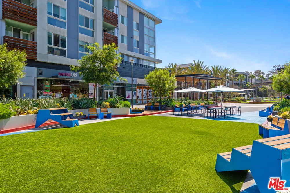 12963 Runway Road Playa Vista, CA 90094