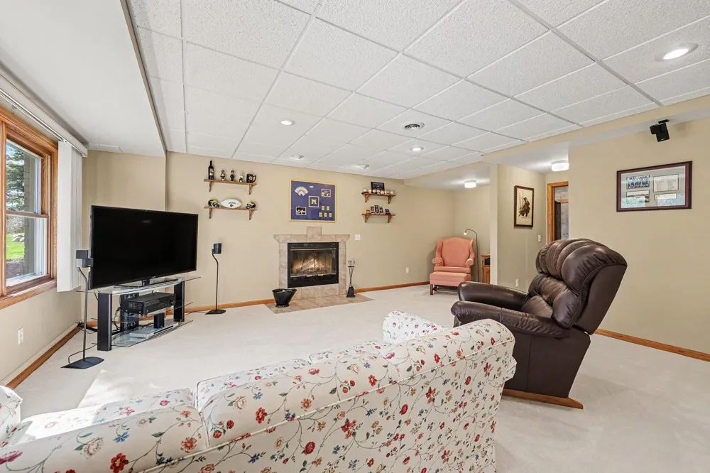7650 Purple Martin Way Dexter, MI 48130