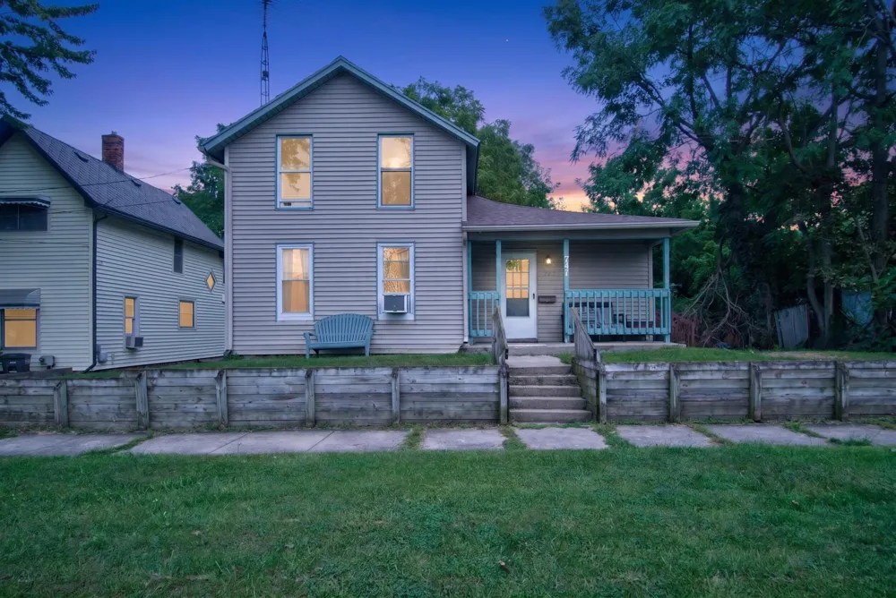 741 Kennedy Street Jackson, MI 49202