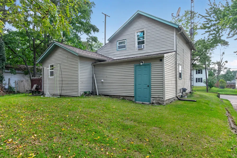 741 Kennedy Street Jackson, MI 49202