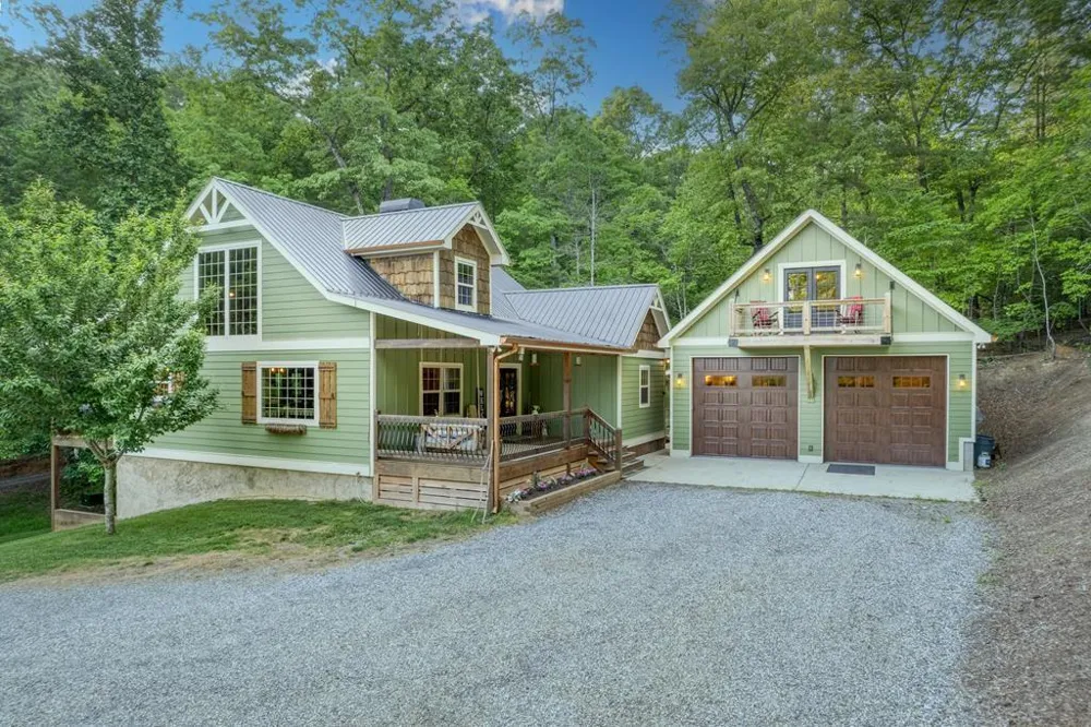 481 Mountain Top Drive Blue Ridge, GA 30513