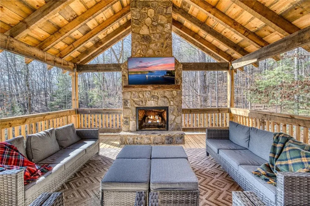 481 Mountain Top Drive Blue Ridge, GA 30513