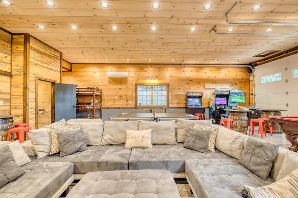 481 Mountain Top Drive Blue Ridge, GA 30513