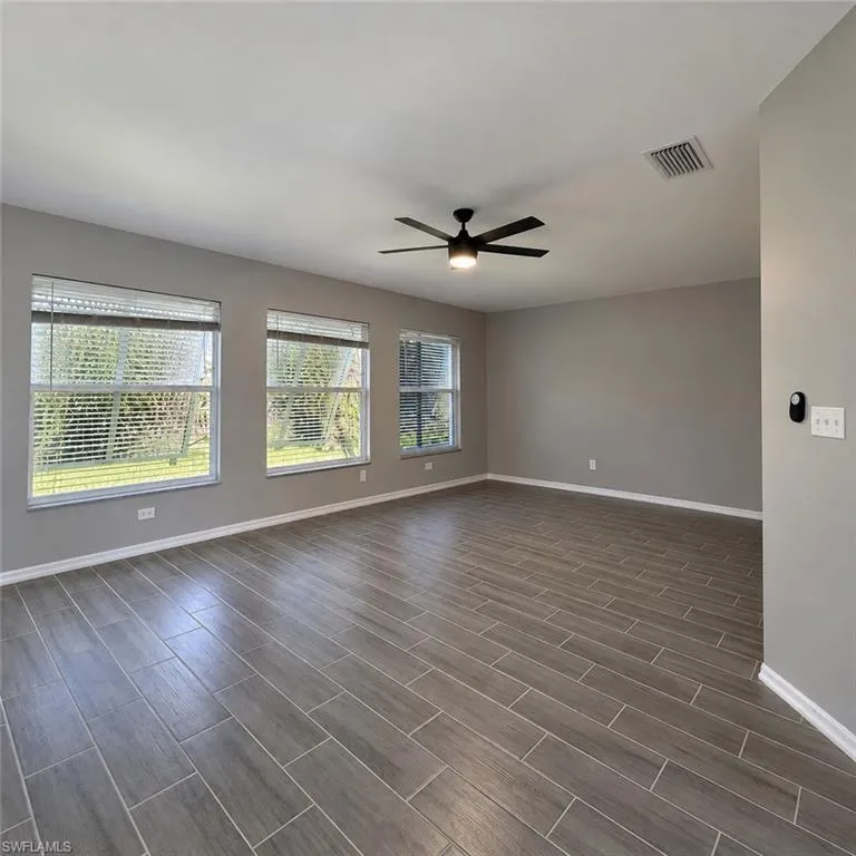 4914 SW 27th Avenue Cape Coral, FL 33914