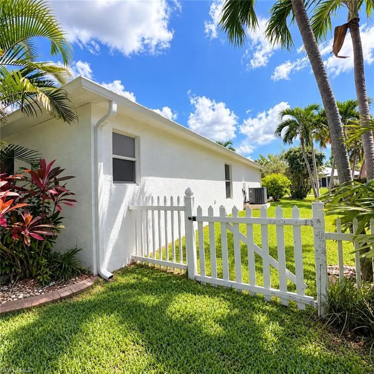 4914 SW 27th Avenue Cape Coral, FL 33914