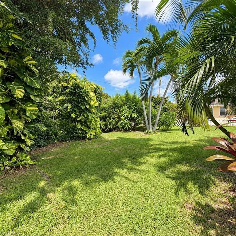 4914 SW 27th Avenue Cape Coral, FL 33914