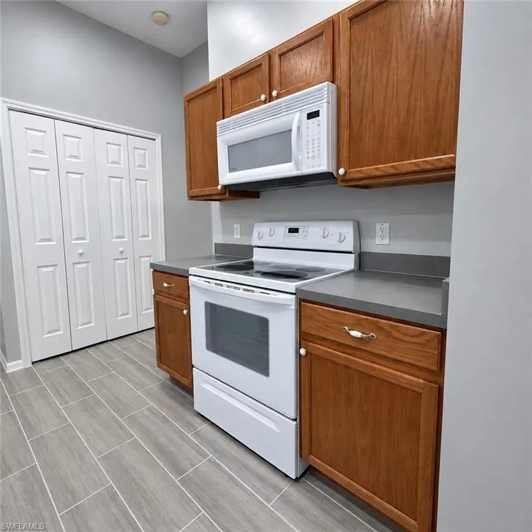 4914 SW 27th Avenue Cape Coral, FL 33914