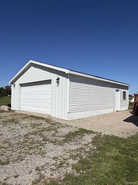 1313 E Murphy Lake Road