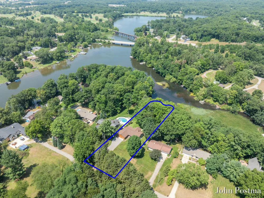 7786 Thornapple Bayou Drive SE Cascade Charter Township, MI 49512
