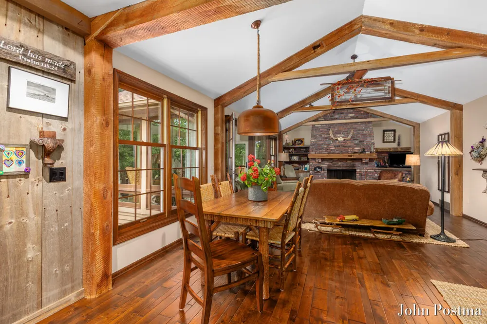 7786 Thornapple Bayou Drive SE Cascade Charter Township, MI 49512
