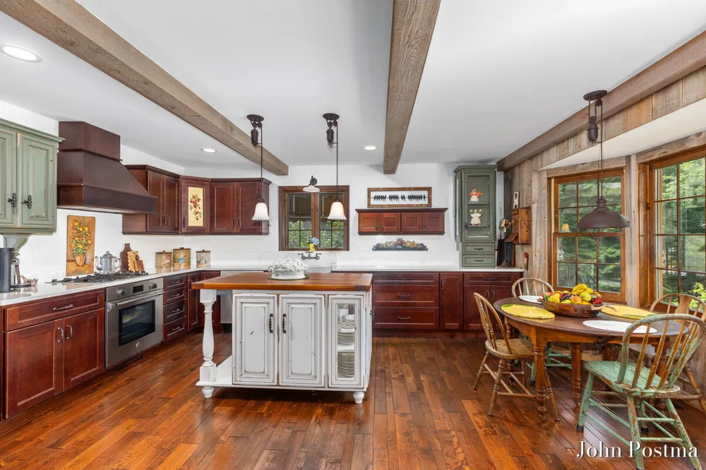 7786 Thornapple Bayou Drive SE Cascade Charter Township, MI 49512