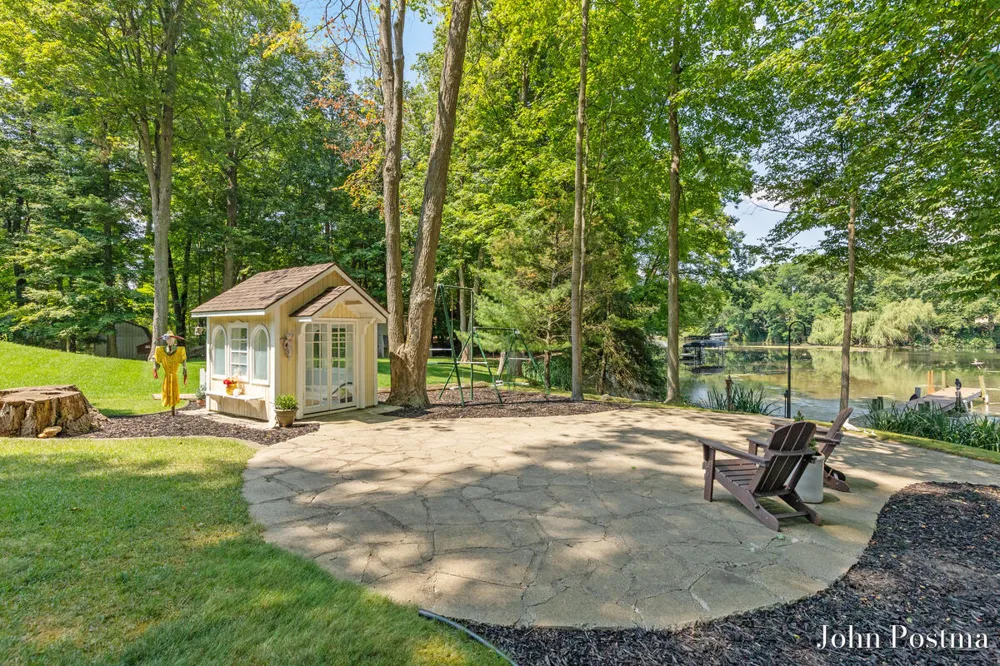 7786 Thornapple Bayou Drive SE Cascade Charter Township, MI 49512
