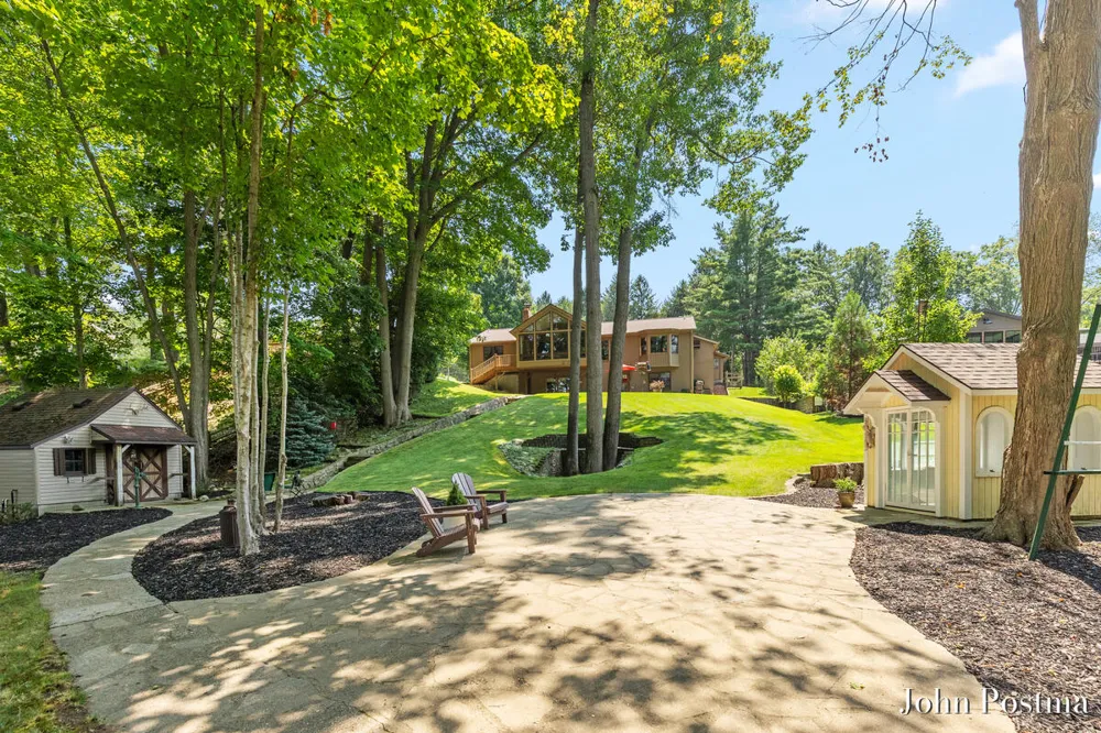 7786 Thornapple Bayou Drive SE Cascade Charter Township, MI 49512