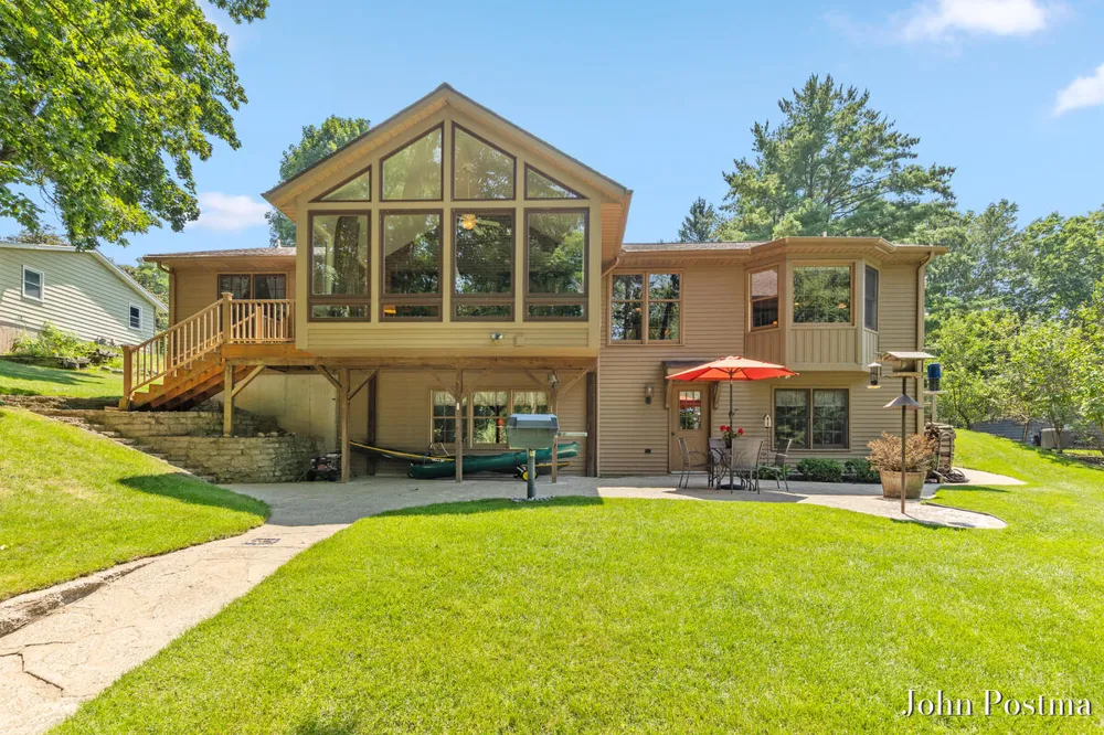 7786 Thornapple Bayou Drive SE Cascade Charter Township, MI 49512
