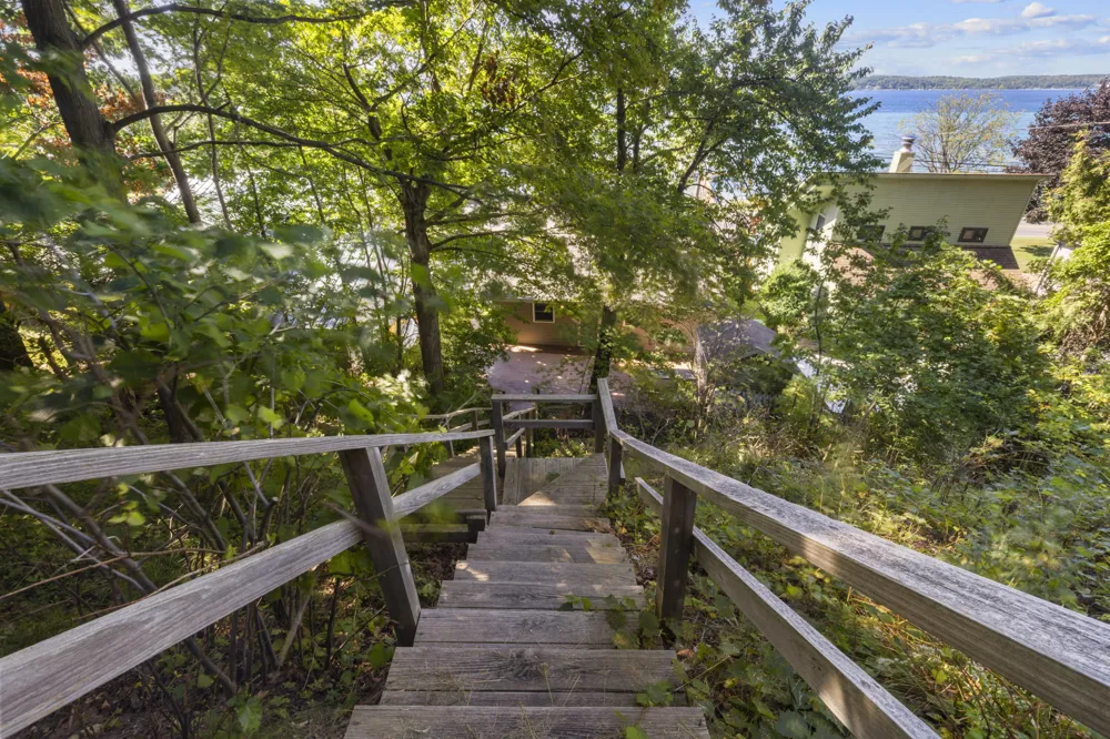 7542 Crystal Drive Benzonia Township, MI 49617