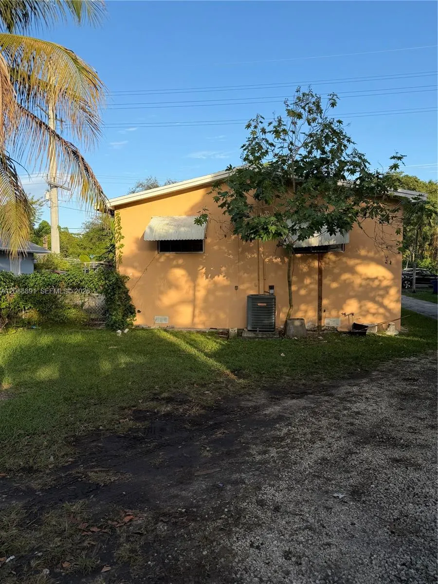 8848 NW 5th Ave El Portal, FL 33150