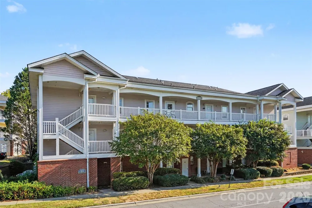 9243 Meadow Vista Road #302 Charlotte, NC 28213