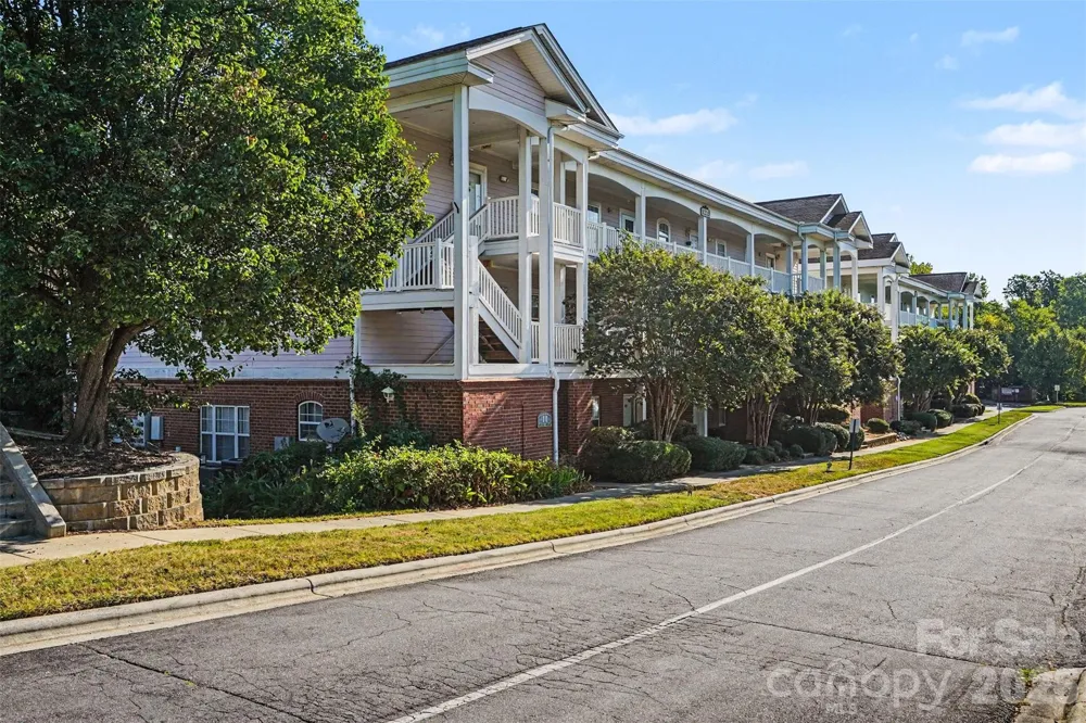 9243 Meadow Vista Road #302 Charlotte, NC 28213