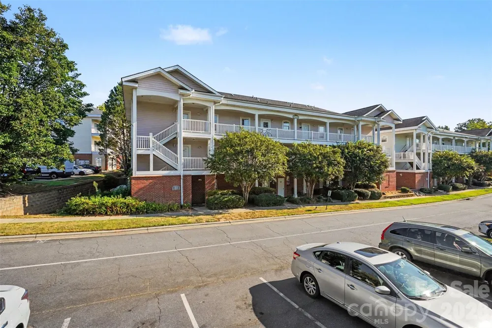 9243 Meadow Vista Road #302 Charlotte, NC 28213