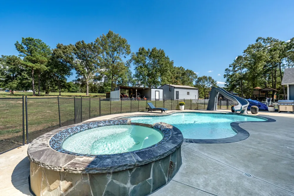 9500 County Road 3603 Brownsboro, TX 75756