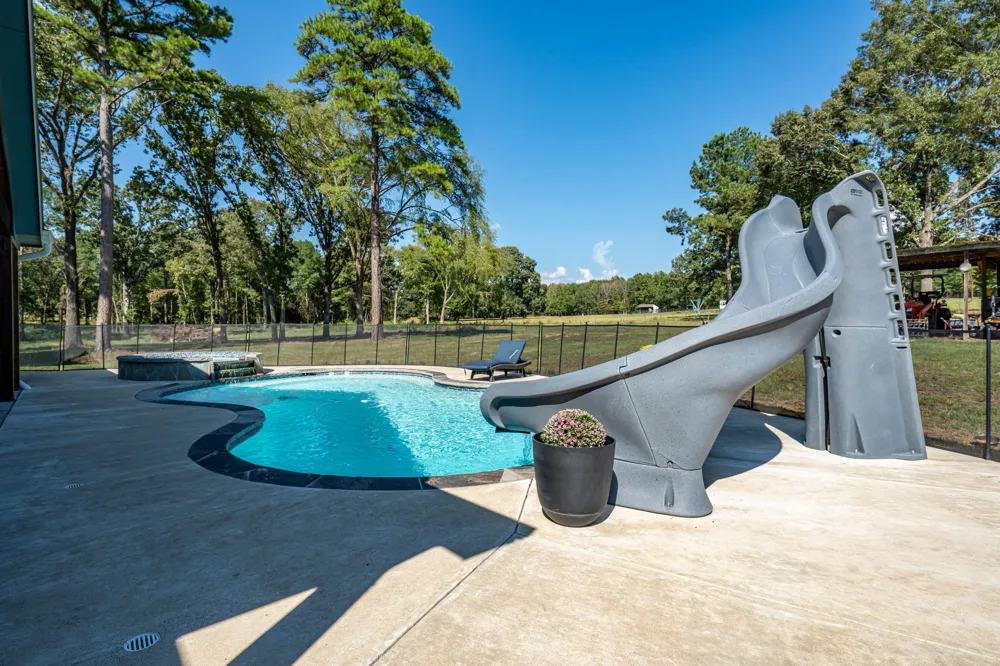 9500 County Road 3603 Brownsboro, TX 75756