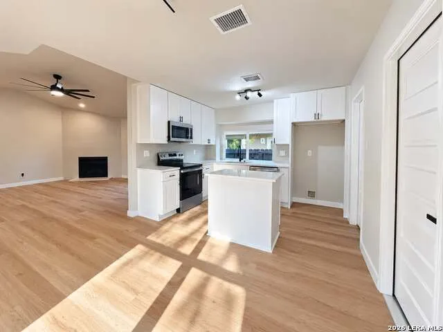 9827 Autumn Silver San Antonio, TX 78254