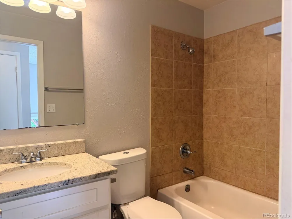 3226 S Nucla Street Aurora, CO 80013