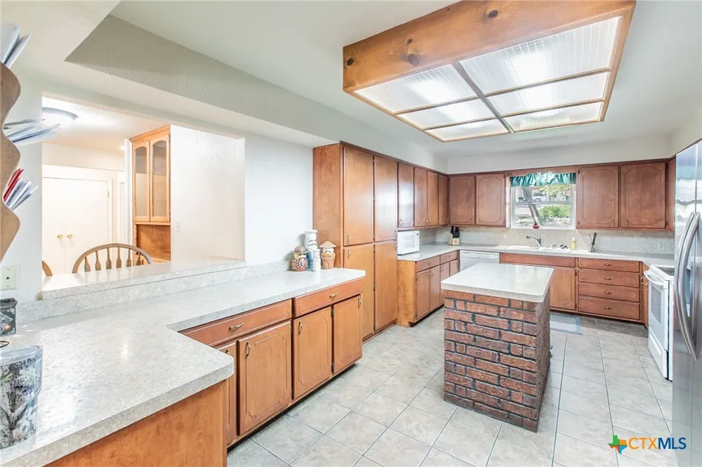 1505 Beal Street Belton, TX 76513